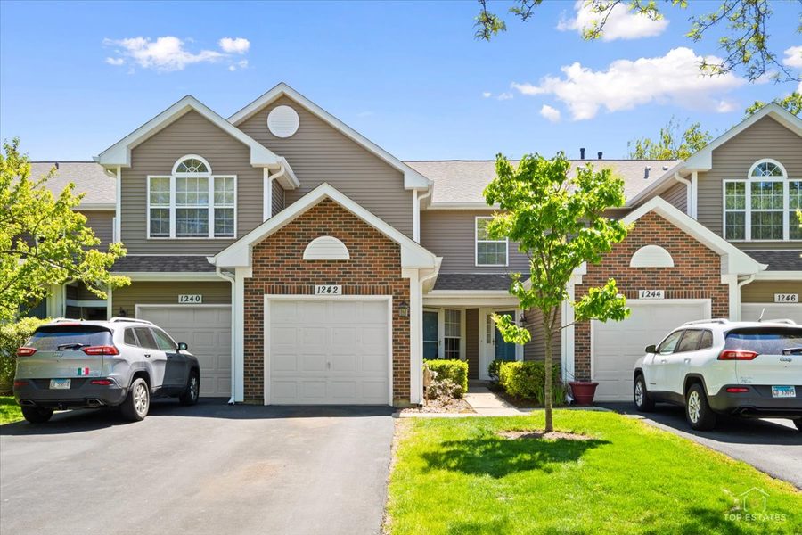 1242 Shawford Way, Elgin IL